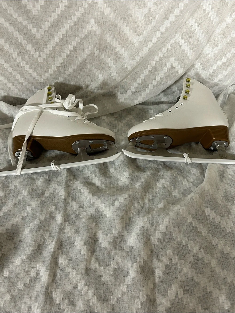 Lake Placid Cascade White Women's Ice Skates - Classic White